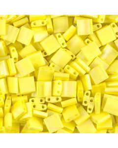 Miyuki TILA TL0404FR Opaque Yellow Matted AB